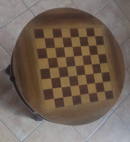 Round play table with inlaid - round,
